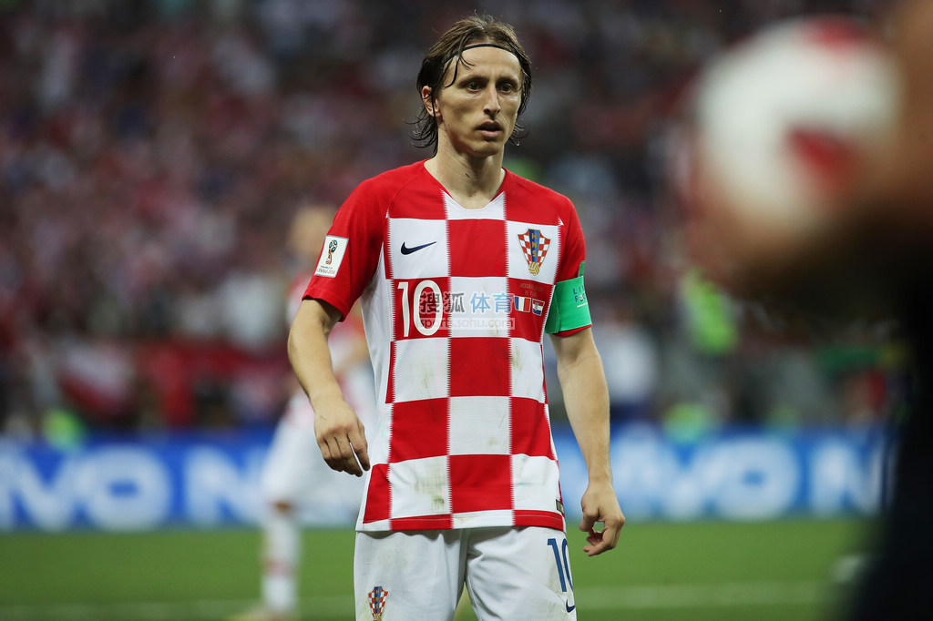 官方：孔蒂当选2025意足球盛典最佳教练，那不勒斯最佳俱乐部